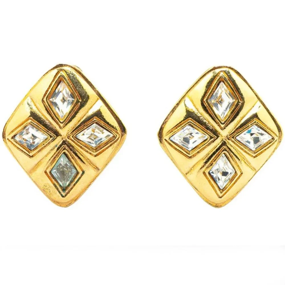 CHANEL Rhonestone Rhombus Clip-On Earrings Gold Tone Auth #4764
